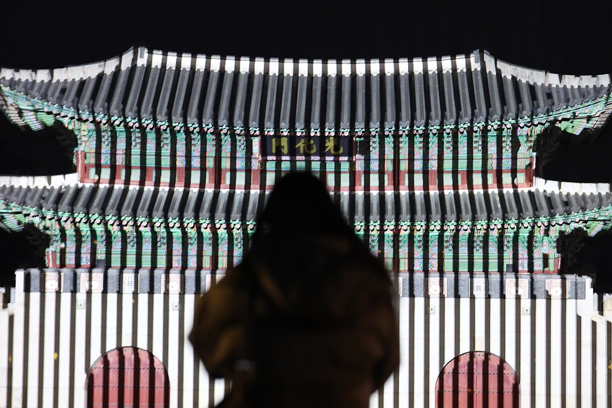 Media facade display lights up Gwanghwamun Gate